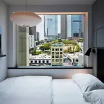 citizenM Los Angeles Downtown