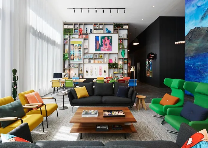 citizenM Los Angeles Downtown